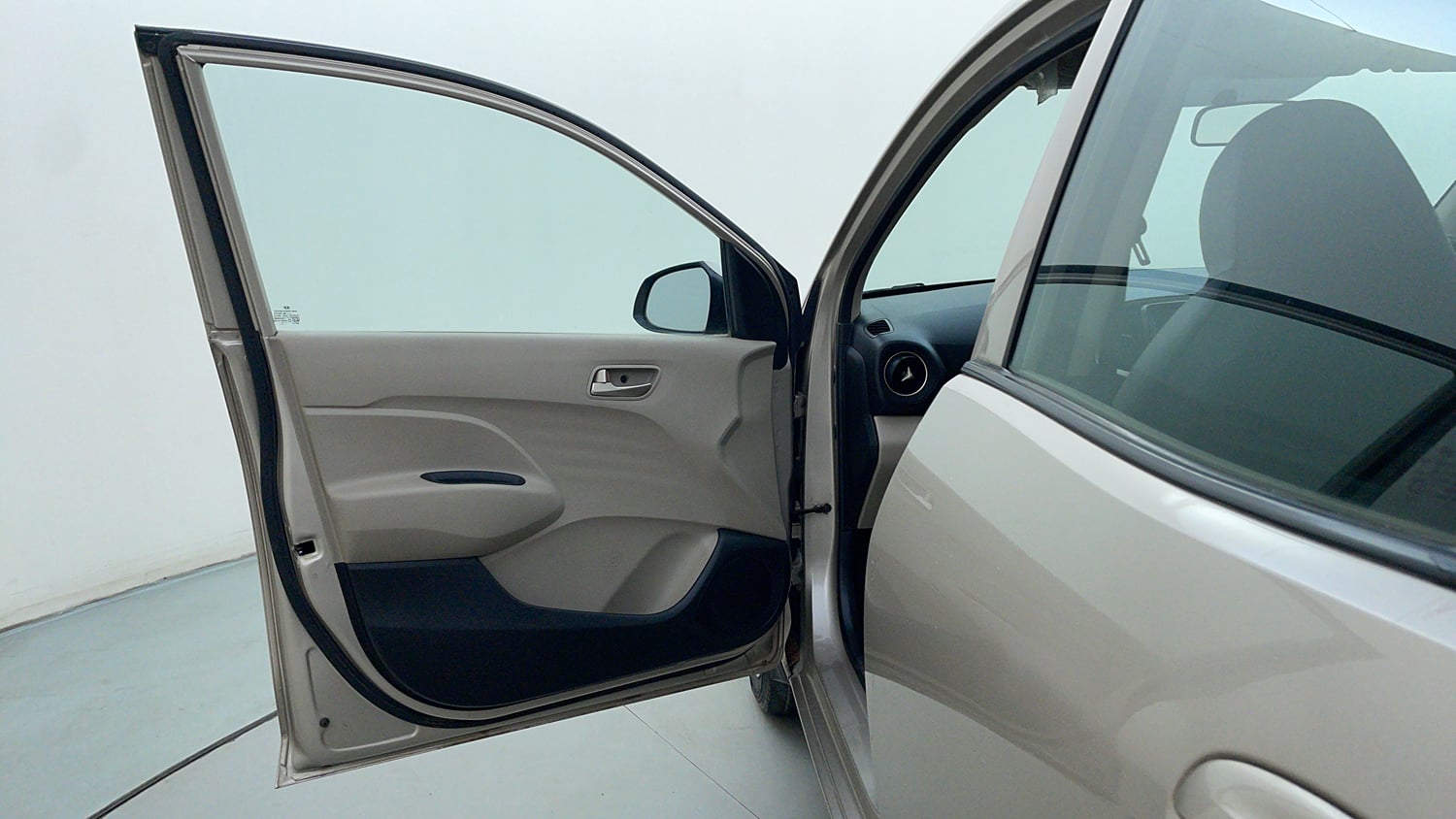 Used 2019 Hyundai Santro Sportz Petrol Manual interior LEFT FRONT DOOR OPEN VIEW