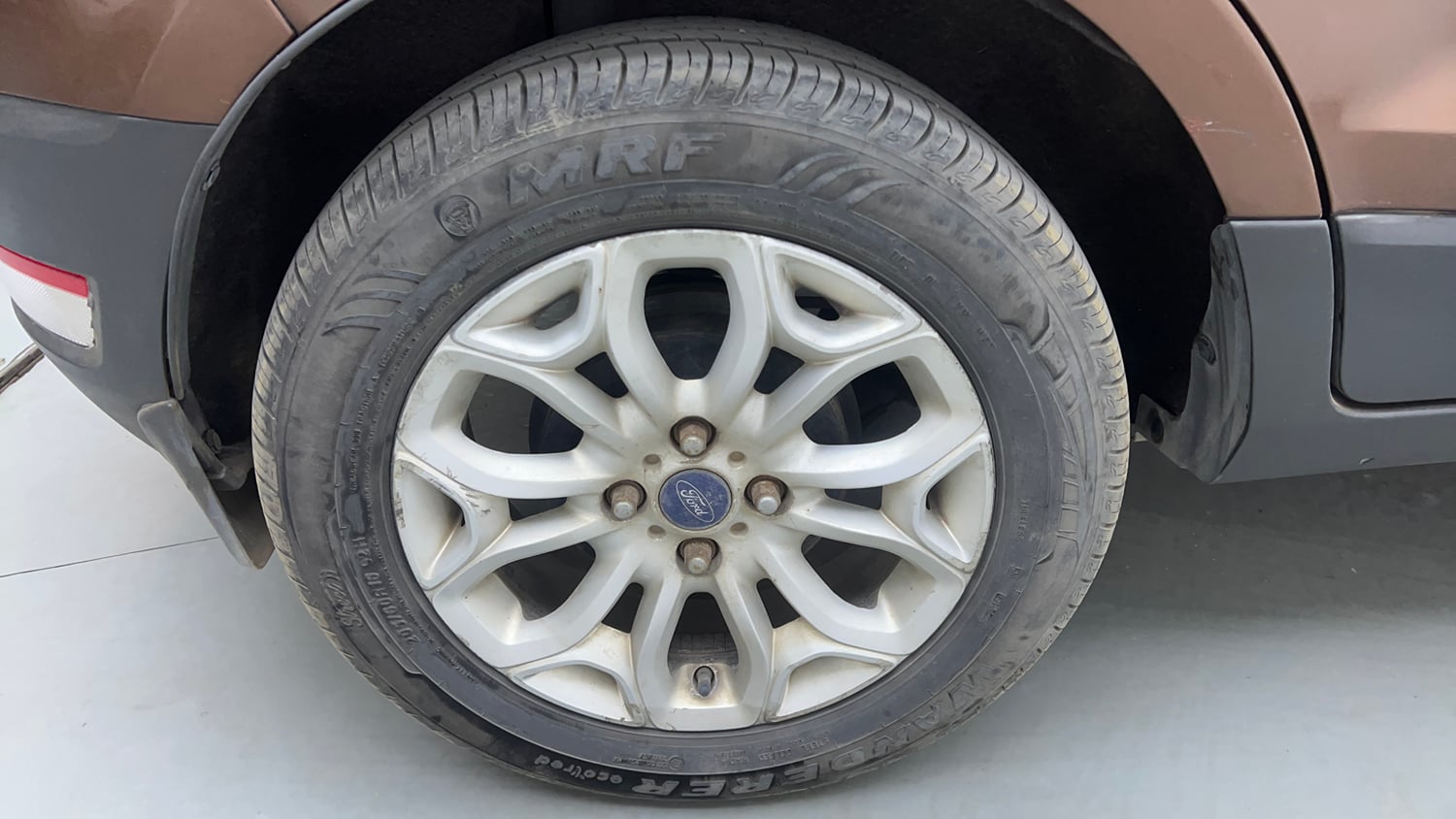 Used 2016 Ford EcoSport Titanium 1.5L TDCi Diesel Manual tyres RIGHT REAR TYRE RIM VIEW