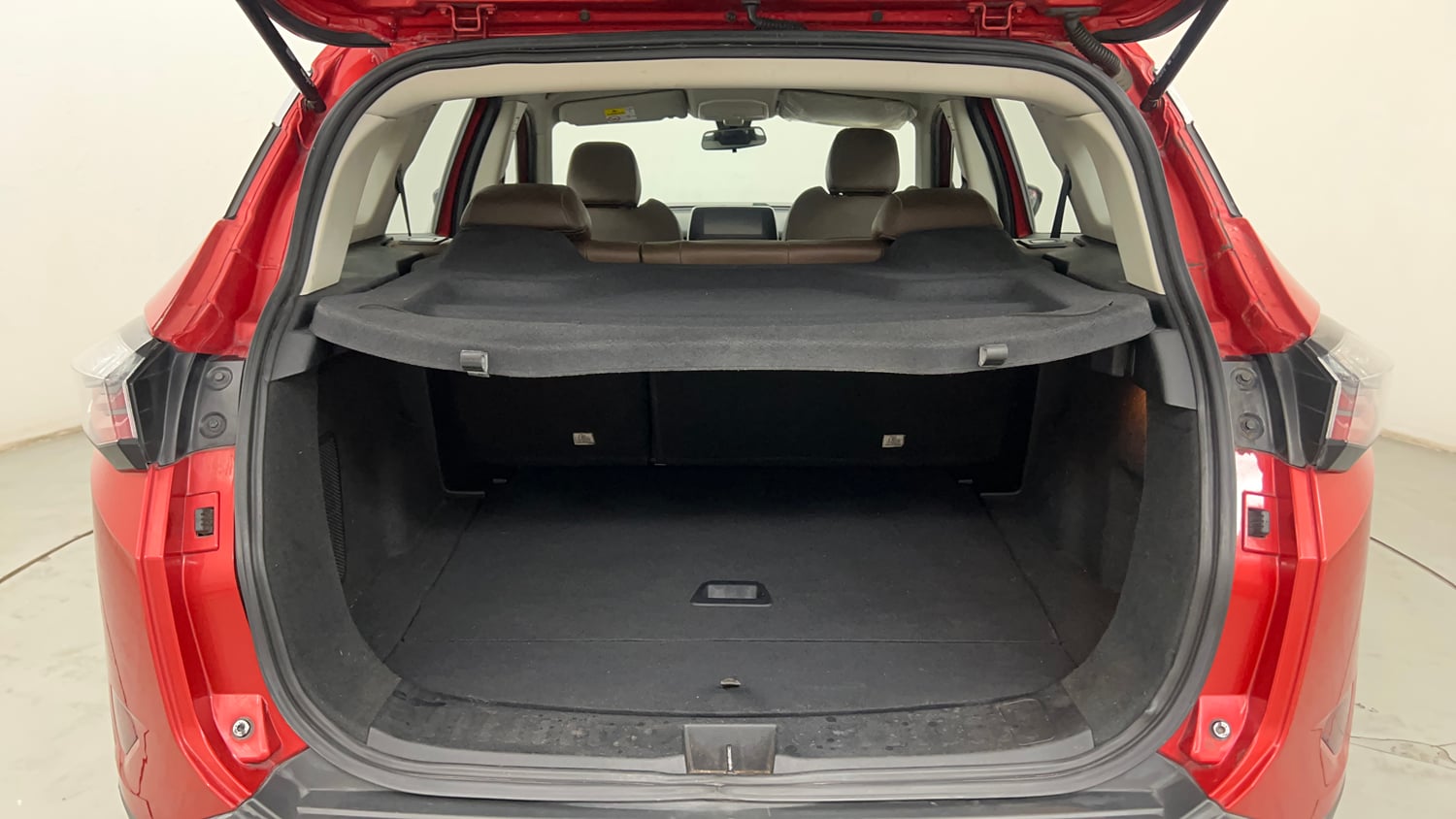 Used 2021 Tata Harrier XZ Diesel Manual interior DICKY INSIDE VIEW