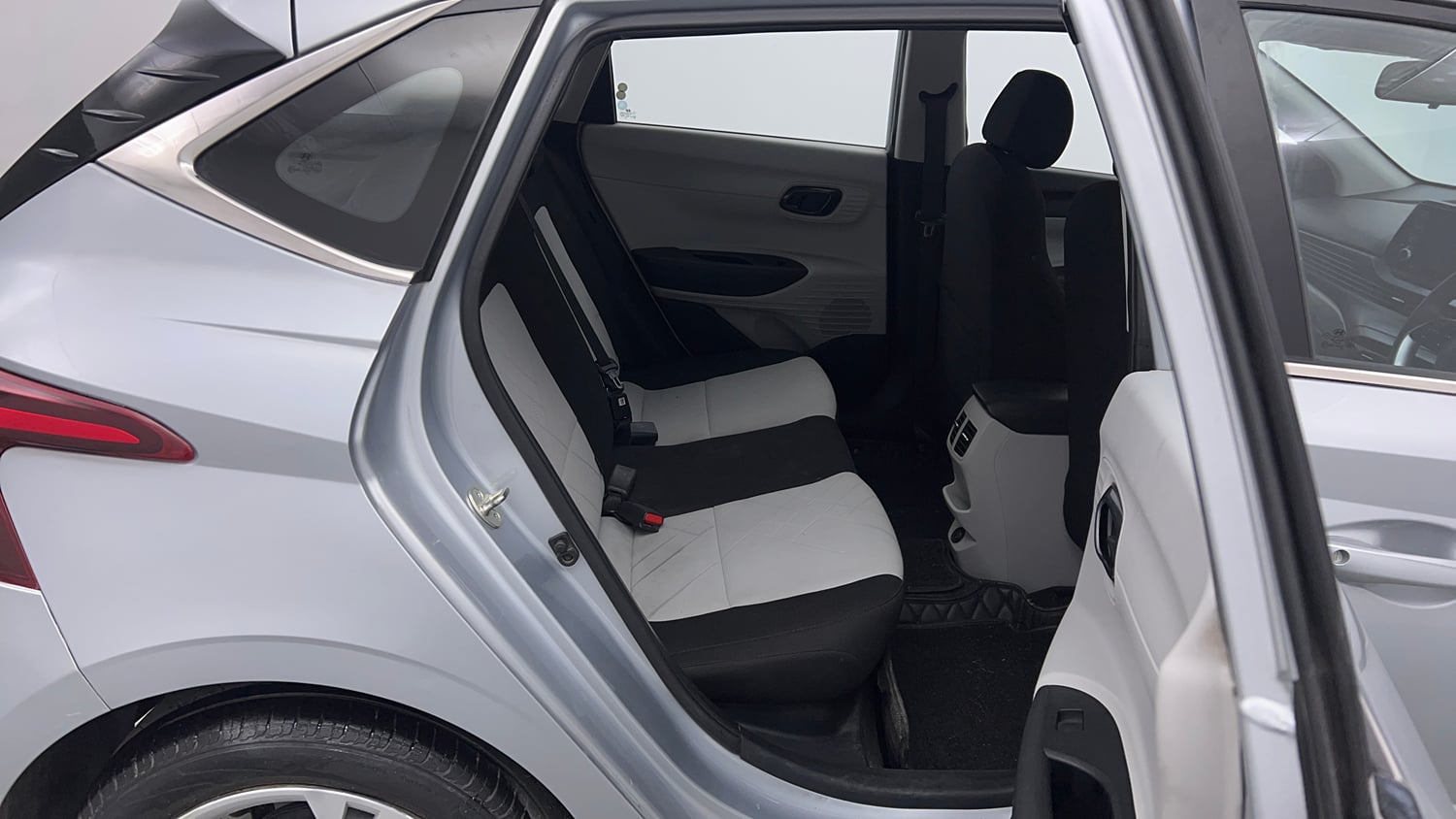 Used 2024 Hyundai i20 Sportz (O) 1.2 MT Petrol Manual interior RIGHT SIDE REAR DOOR CABIN VIEW