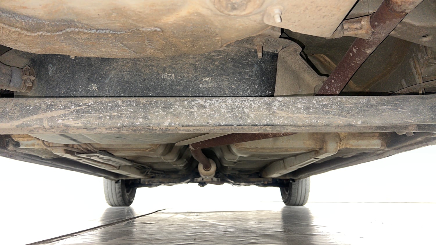 Used 2013 Hyundai i10 Sportz 1.2 Kappa2 Petrol Manual extra REAR UNDERBODY VIEW (TAKEN FROM REAR)