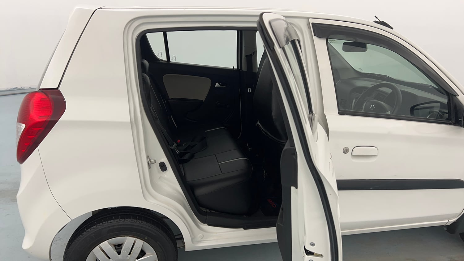 Used 2020 Maruti Suzuki Alto 800 VXi Petrol Manual interior RIGHT SIDE REAR DOOR CABIN VIEW