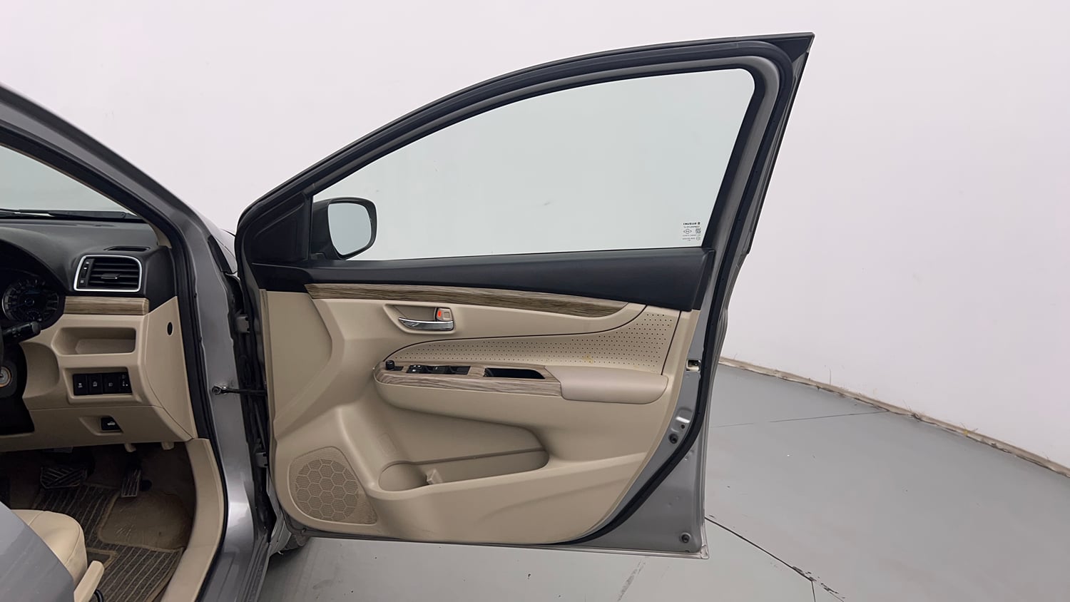 Used 2019 Maruti Suzuki Ciaz Delta Hybrid 1.5 AT Petrol Automatic interior RIGHT FRONT DOOR OPEN VIEW