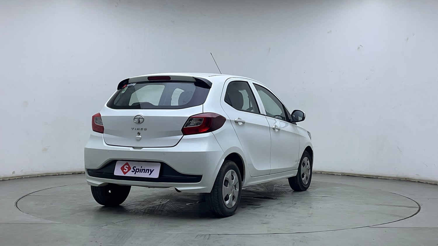 Used 2021 Tata Tiago XT Petrol Manual exterior RIGHT REAR CORNER VIEW