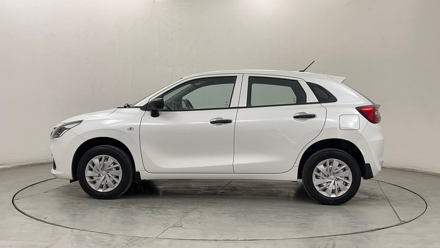 Used 2026 Maruti Suzuki Baleno Sigma MT Petrol Manual exterior LEFT SIDE VIEW