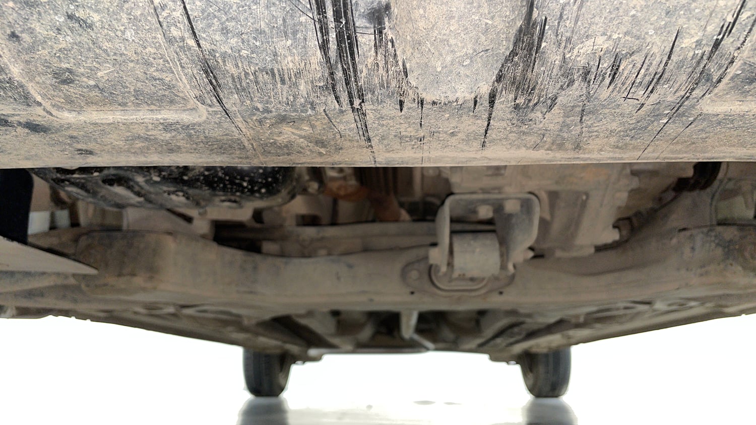Used 2015 Hyundai Elite i20 Magna 1.2 Petrol Manual extra FRONT LEFT UNDERBODY VIEW