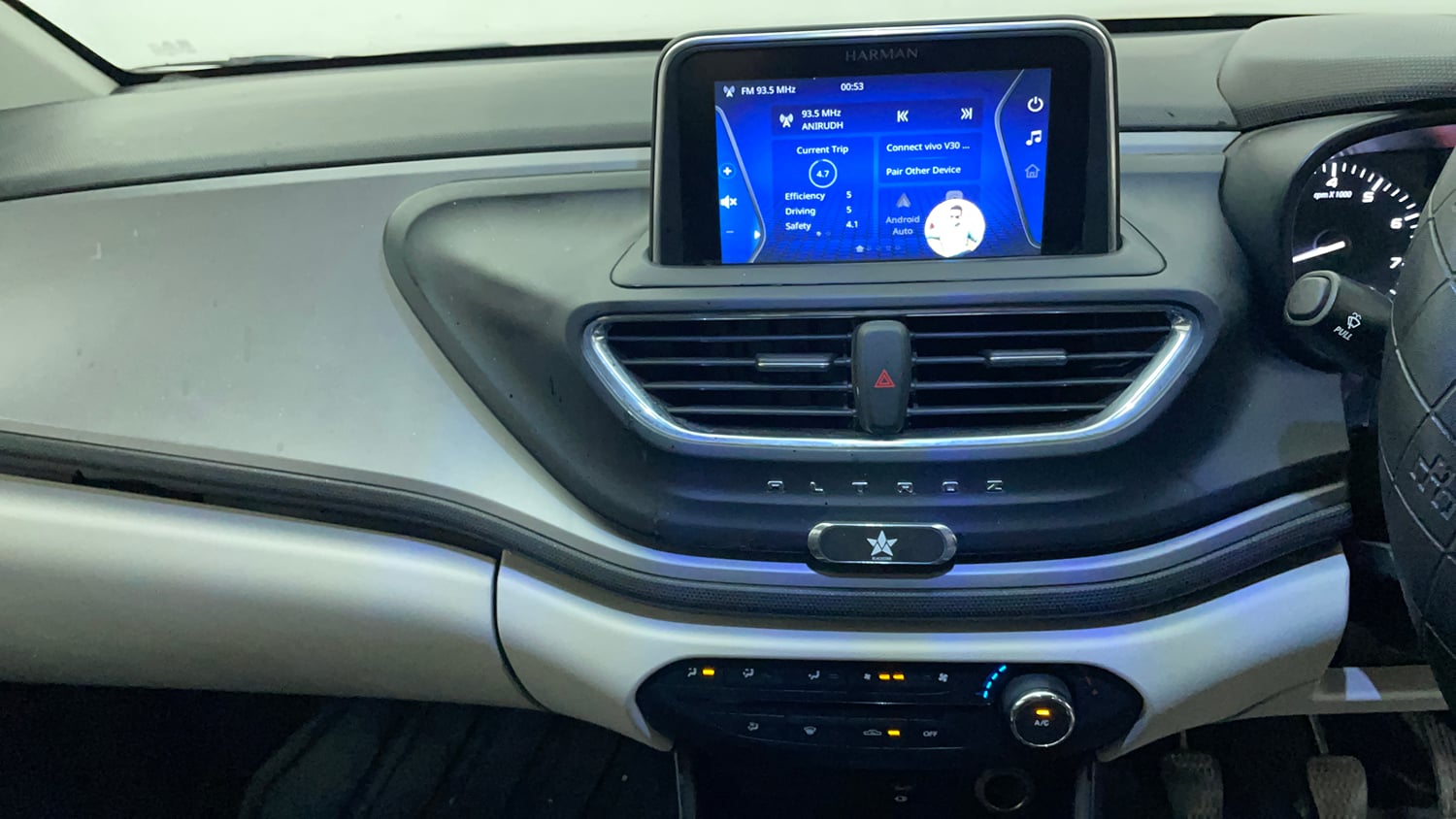 Used 2022 Tata Altroz XM Plus Petrol Petrol Manual interior MUSIC SYSTEM & AC CONTROL VIEW