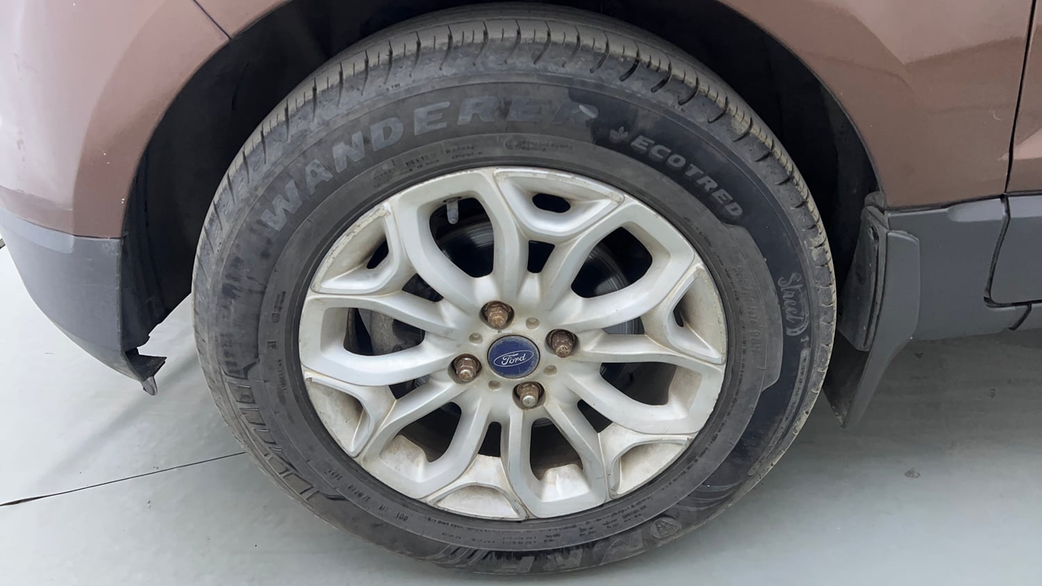 Used 2016 Ford EcoSport Titanium 1.5L TDCi Diesel Manual tyres LEFT FRONT TYRE RIM VIEW