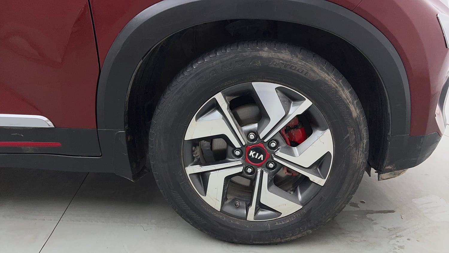 Used 2020 Kia Sonet GTX Plus 1.0 DCT Petrol Automatic tyres RIGHT FRONT TYRE RIM VIEW