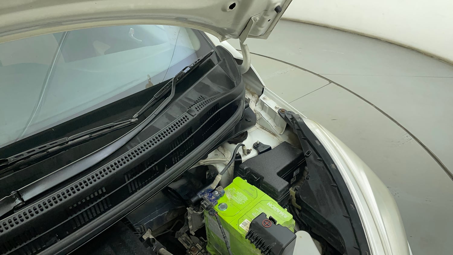 Used 2018 Hyundai Grand i10 Sportz (O) 1.2 Kappa VTVT Petrol Manual engine ENGINE LEFT SIDE HINGE & APRON VIEW