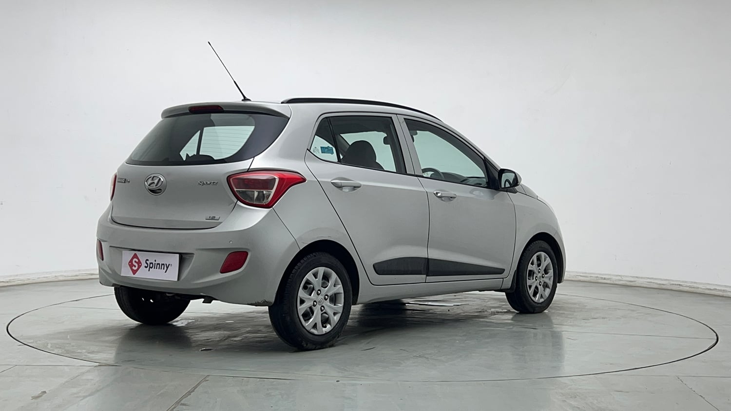 Used 2015 Hyundai Grand i10 Sportz 1.2 Kappa VTVT Petrol Manual exterior RIGHT REAR CORNER VIEW