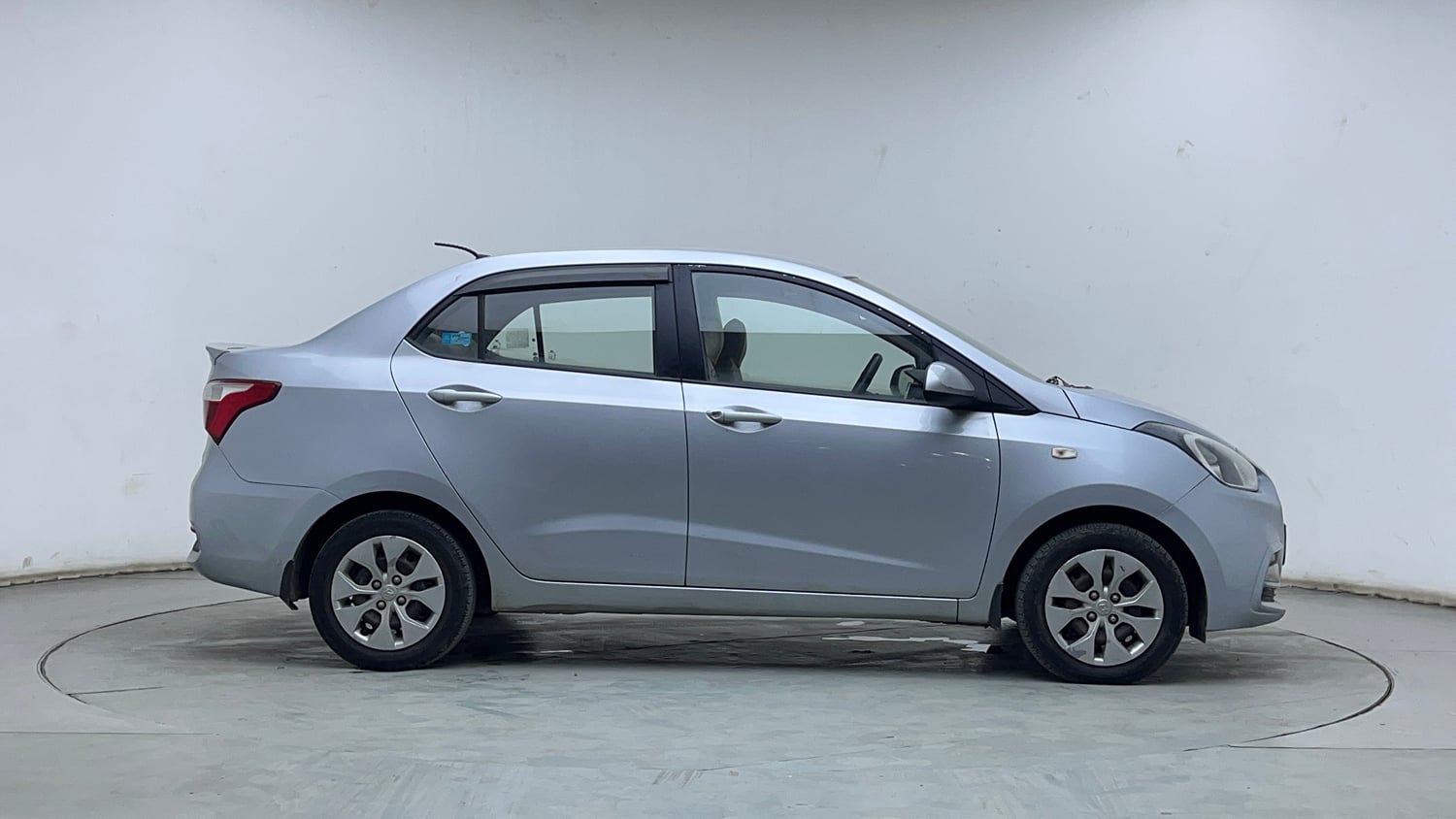 Used 2019 Hyundai Xcent S CRDi Diesel Manual exterior RIGHT SIDE VIEW