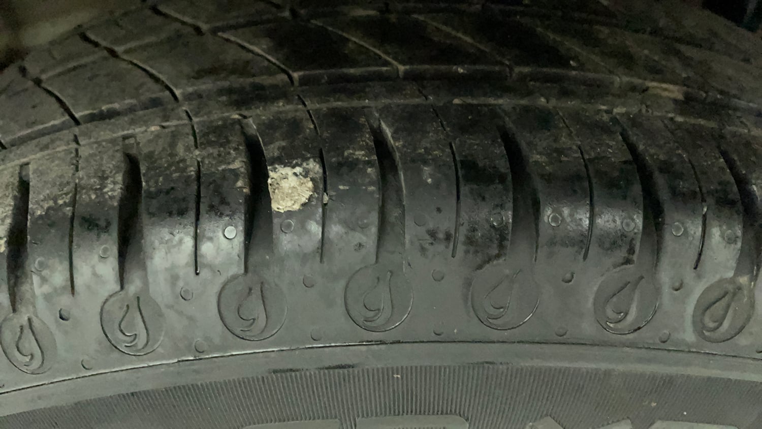 Used 2020 Tata Tiago XZ Petrol Manual tyres LEFT REAR TYRE TREAD VIEW