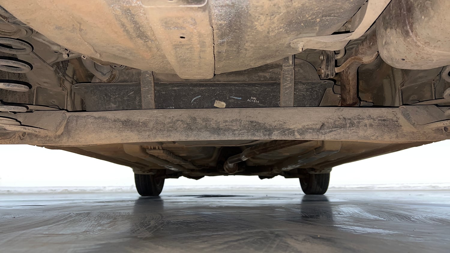 Used 2015 Hyundai Grand i10 Sportz 1.2 Kappa VTVT Petrol Manual extra REAR UNDERBODY VIEW (TAKEN FROM REAR)