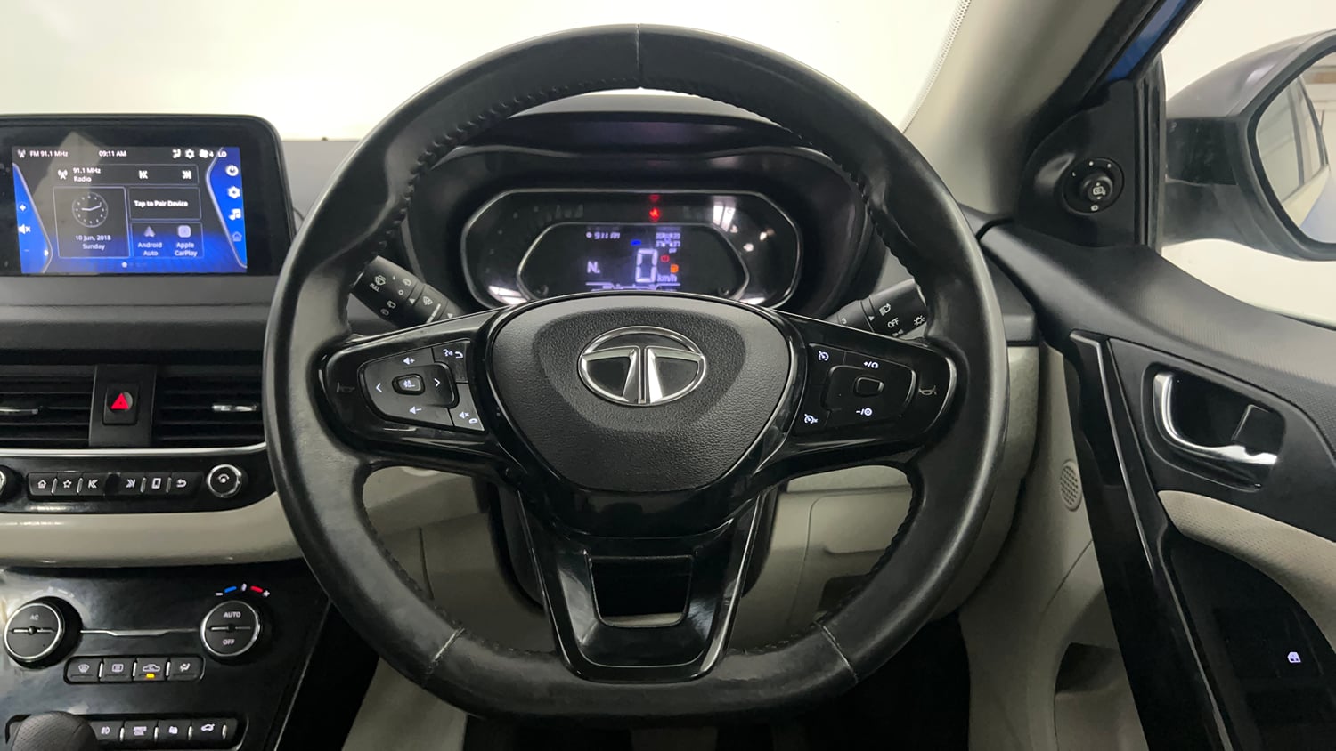 Used 2020 Tata Nexon XZA Plus (O) Dual Tone Petrol Automatic interior STEERING VIEW