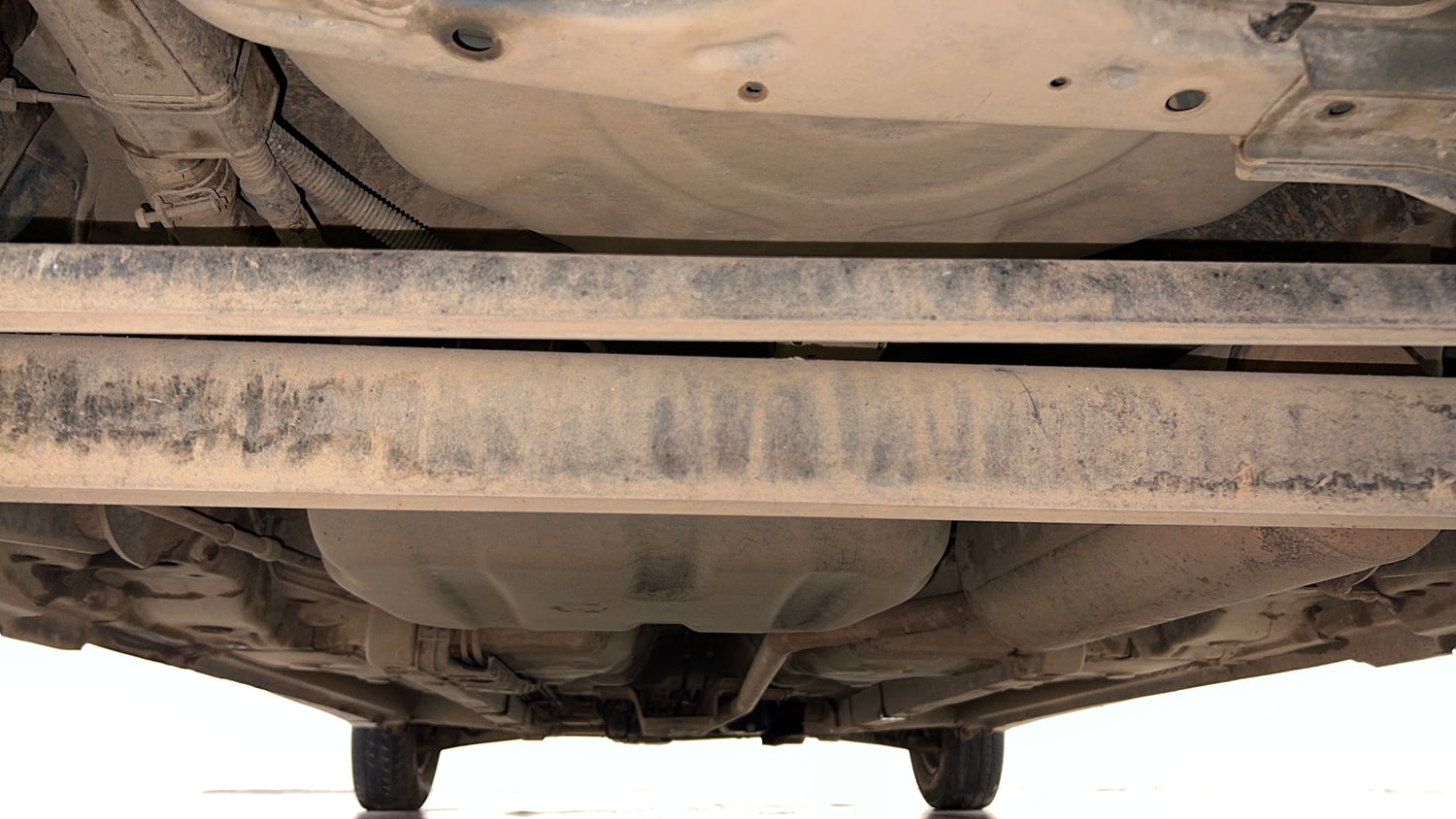 Used 2017 Hyundai Eon Era + Petrol Manual extra REAR UNDERBODY VIEW (TAKEN FROM REAR)