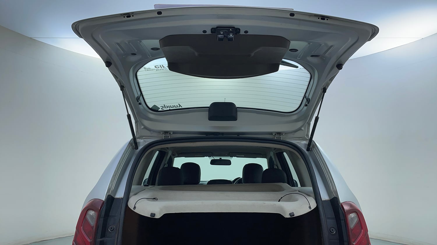 Used 2017 Renault Duster RXL Petrol Petrol Manual interior DICKY DOOR OPEN VIEW