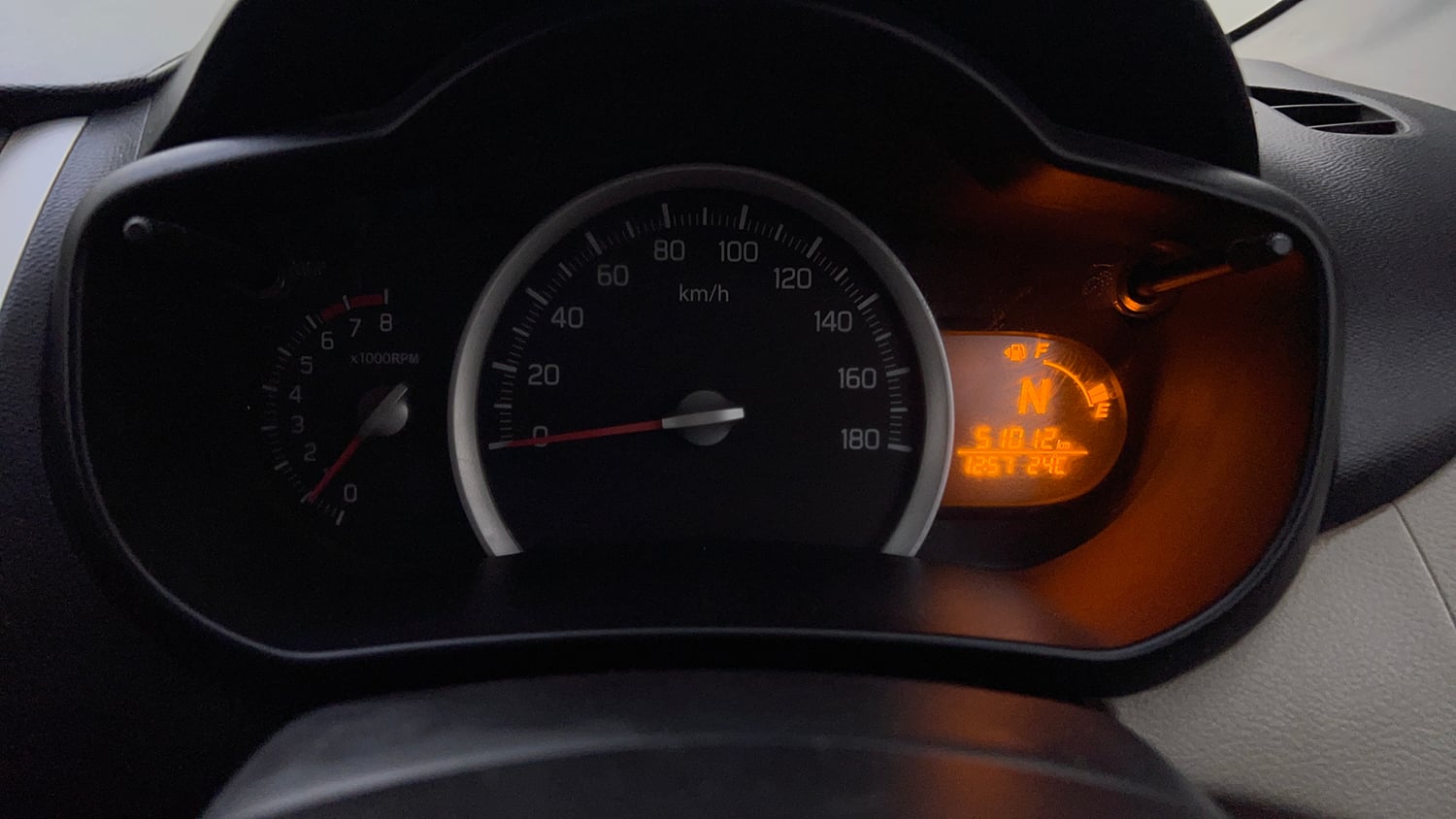 Used 2016 Maruti Suzuki Celerio VXi AMT Petrol Automatic interior CLUSTERMETER VIEW