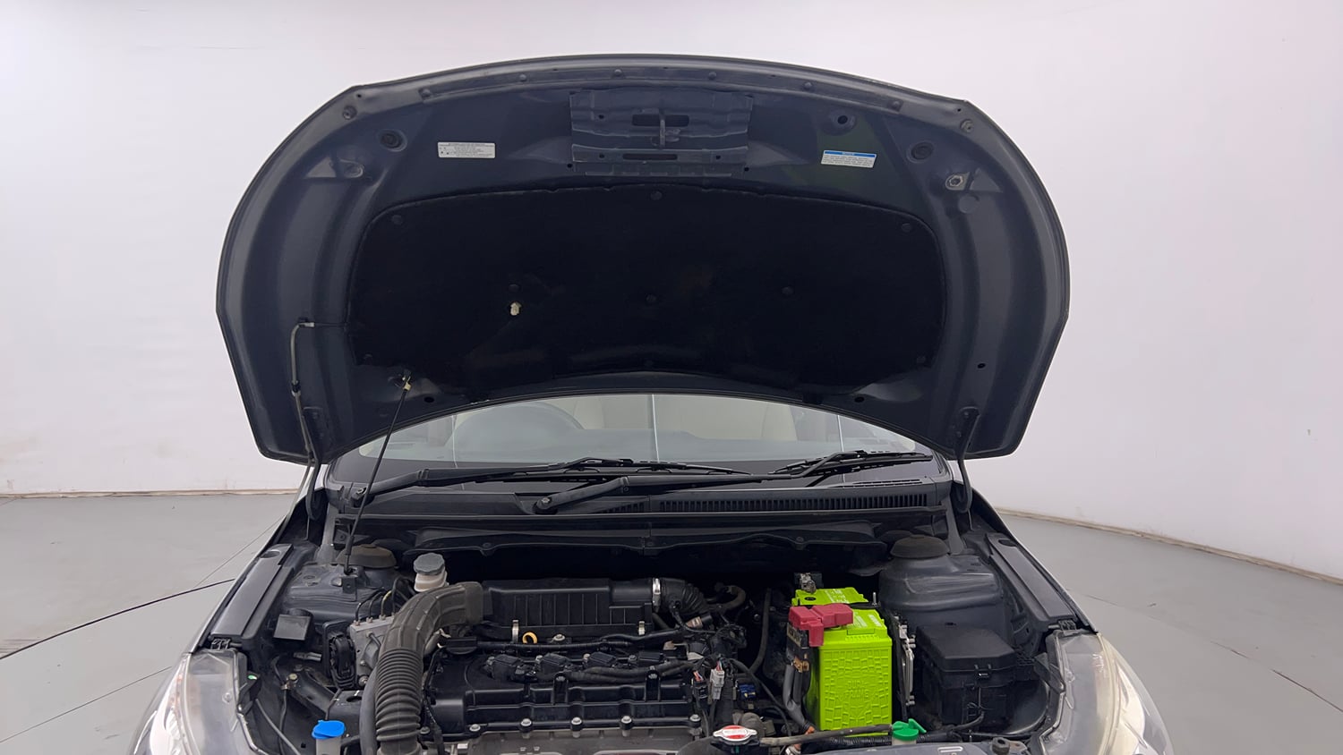Used 2019 Maruti Suzuki Ciaz Delta Hybrid 1.5 AT Petrol Automatic engine ENGINE & BONNET OPEN FRONT VIEW