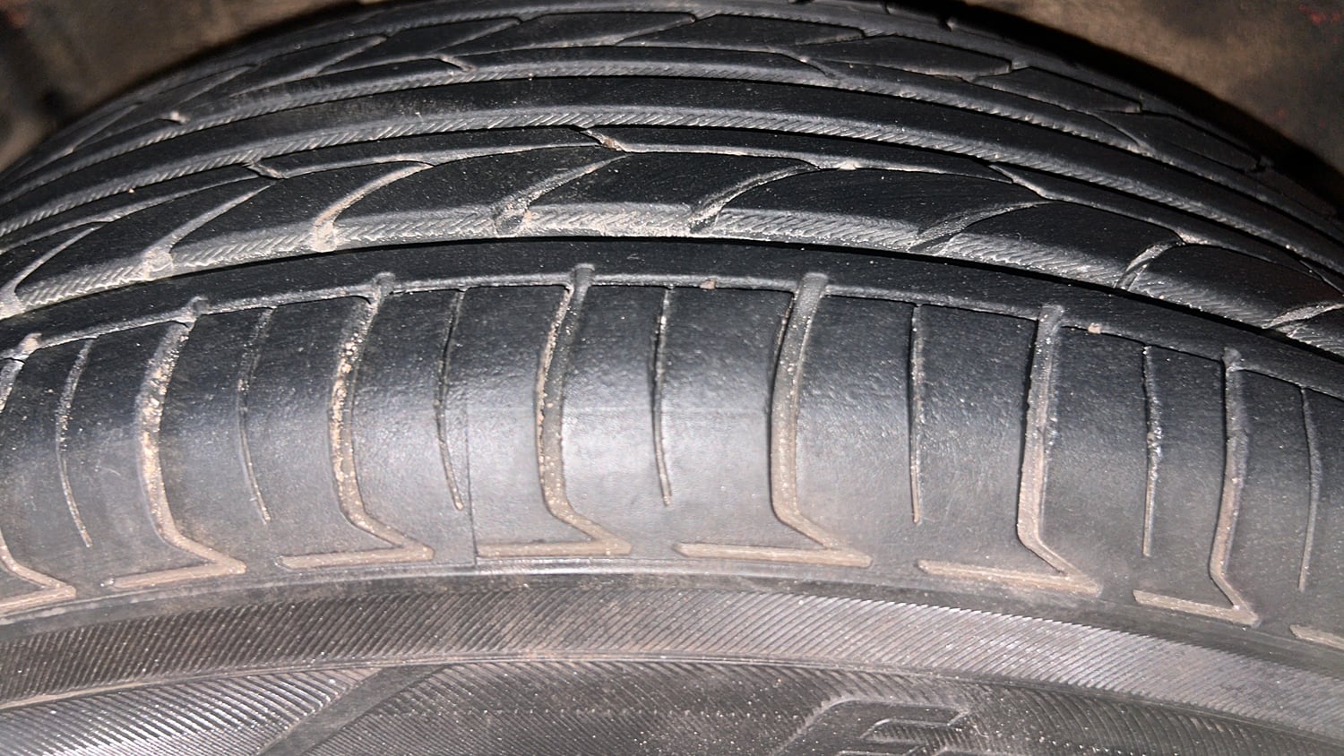 Used 2016 Maruti Suzuki Celerio VXi Petrol Manual tyres RIGHT REAR TYRE TREAD VIEW