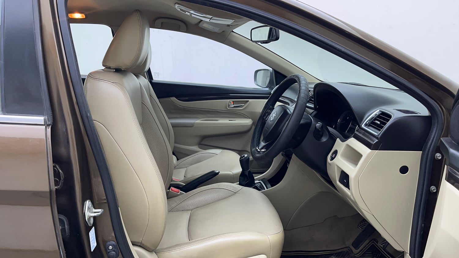 Used 2017 Maruti Suzuki Ciaz ZXI+ Petrol Manual interior RIGHT SIDE FRONT DOOR CABIN VIEW