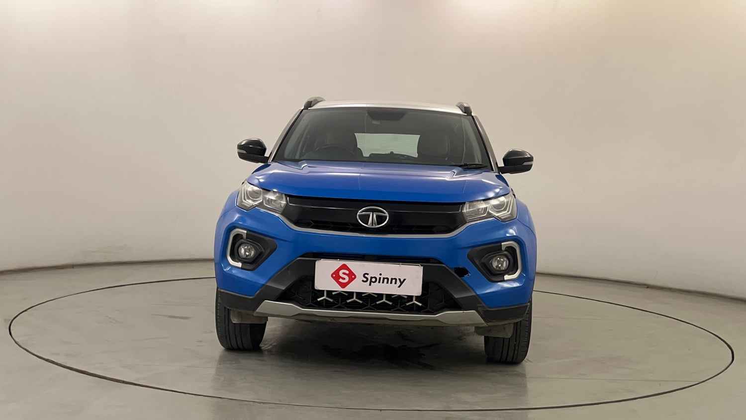 Used 2020 Tata Nexon XZA Plus (O) Dual Tone Petrol Automatic exterior FRONT VIEW