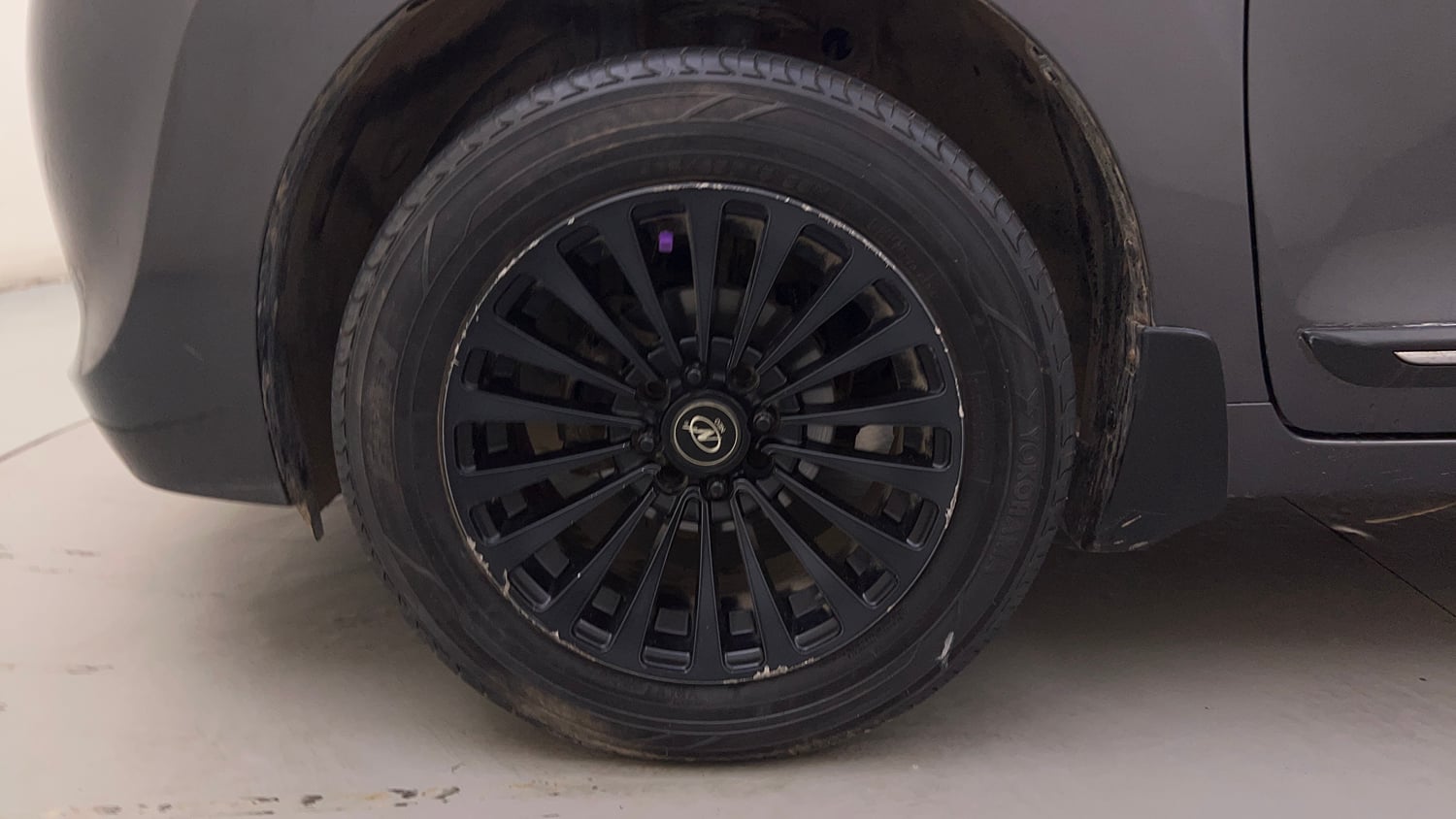 Used 2016 Maruti Suzuki Baleno Sigma 1.2 Petrol Manual tyres LEFT FRONT TYRE RIM VIEW