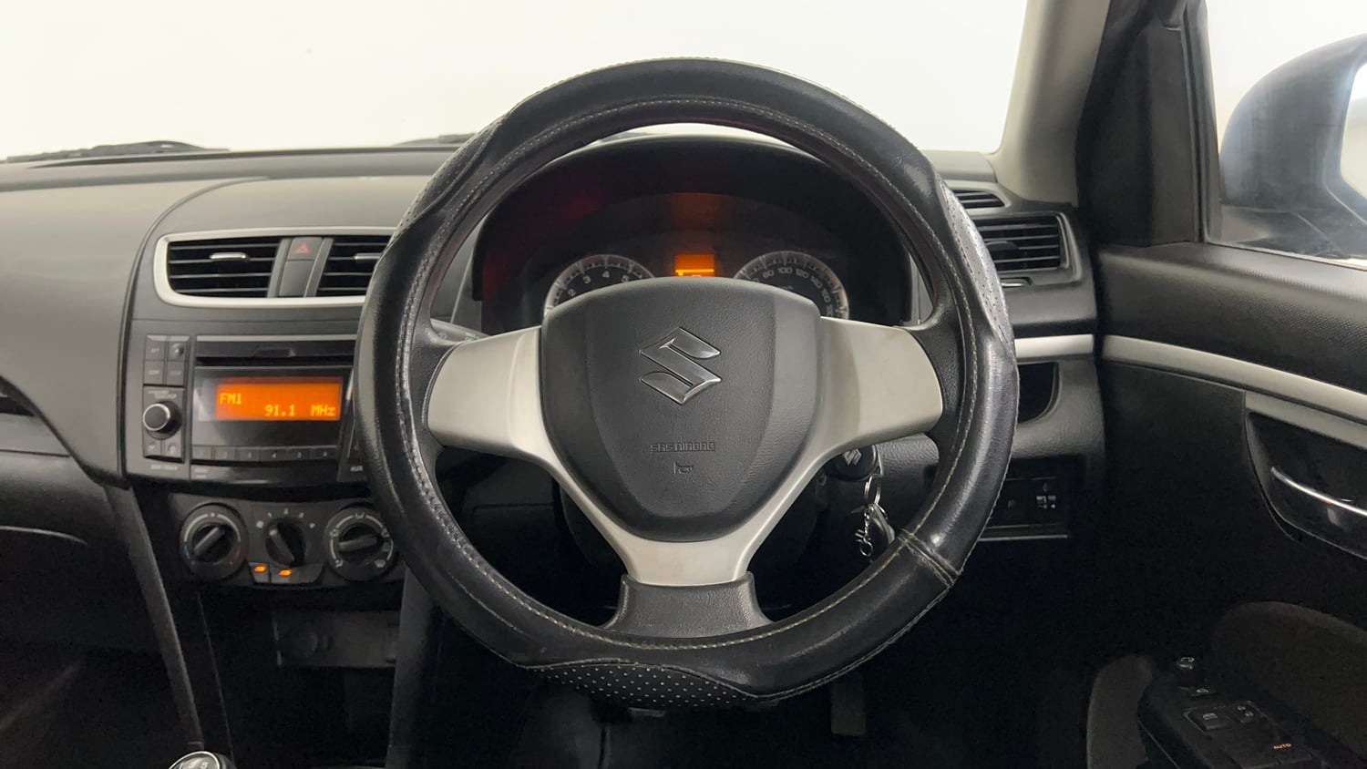 Used 2018 Maruti Suzuki Swift VXI (O) Petrol Manual interior STEERING VIEW