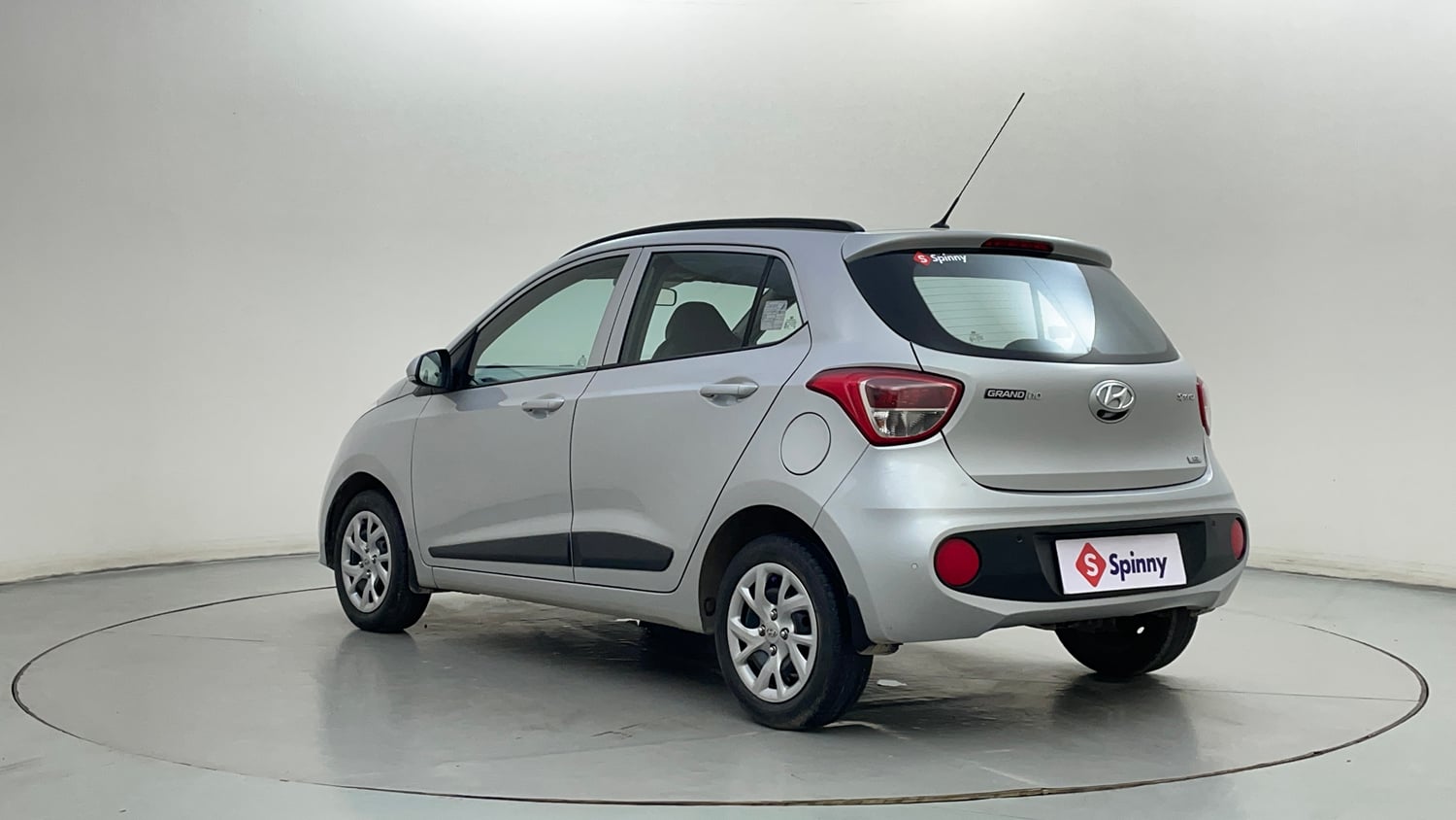 Used 2017 Hyundai Grand i10 Sportz 1.2 Kappa VTVT Petrol Manual exterior LEFT REAR CORNER VIEW