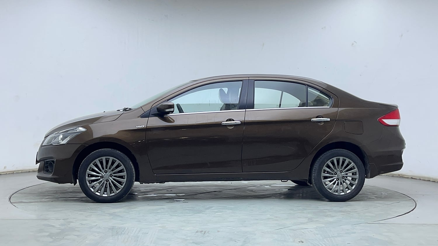 Used 2017 Maruti Suzuki Ciaz ZXI+ Petrol Manual exterior LEFT SIDE VIEW