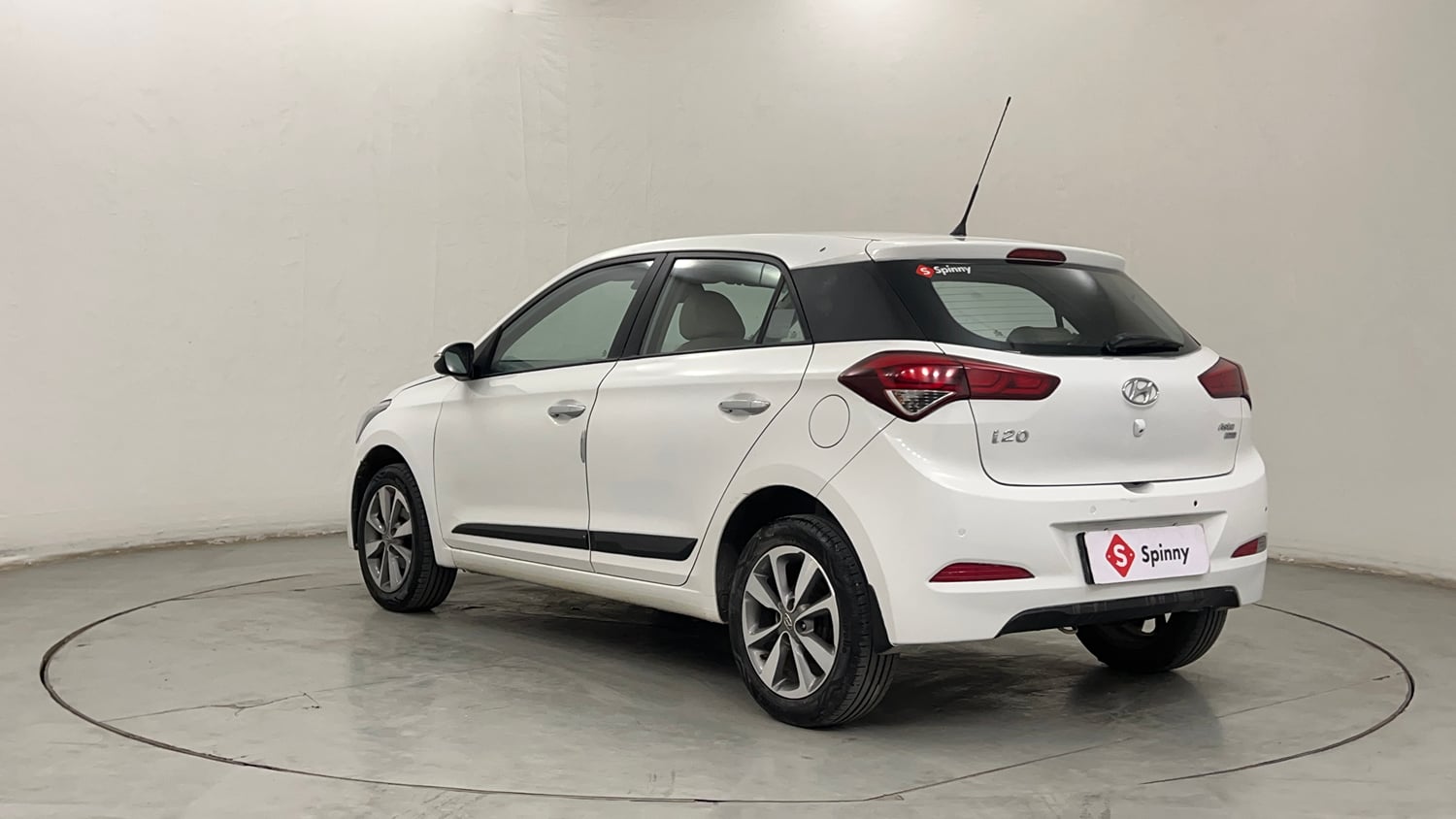 Used 2015 Hyundai Elite i20 Asta 1.2 Petrol Manual exterior LEFT REAR CORNER VIEW