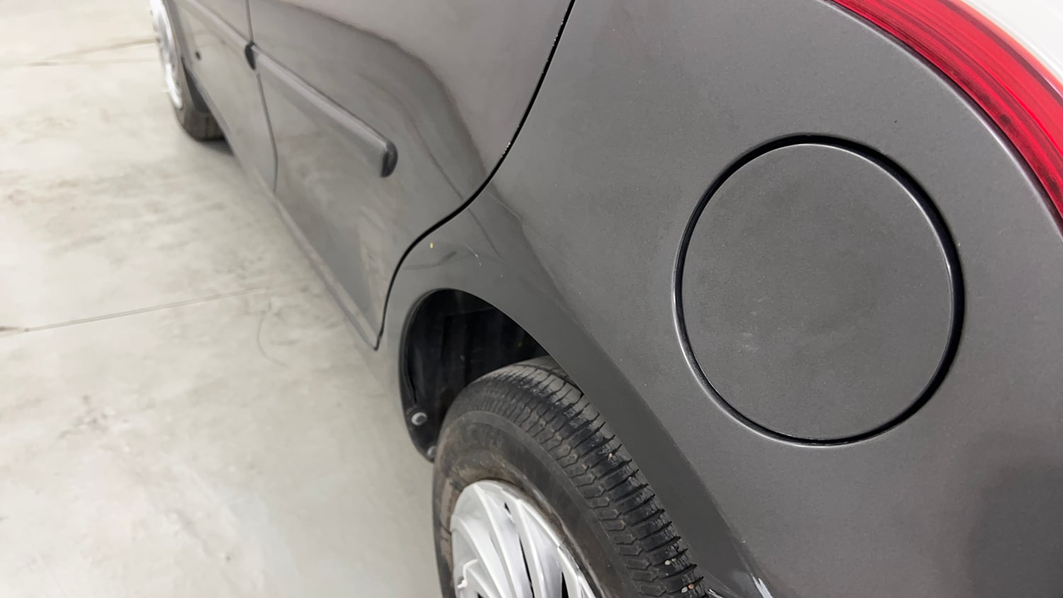 Used 2018 Maruti Suzuki Swift VXI (O) Petrol Manual dents MINOR SCRATCH