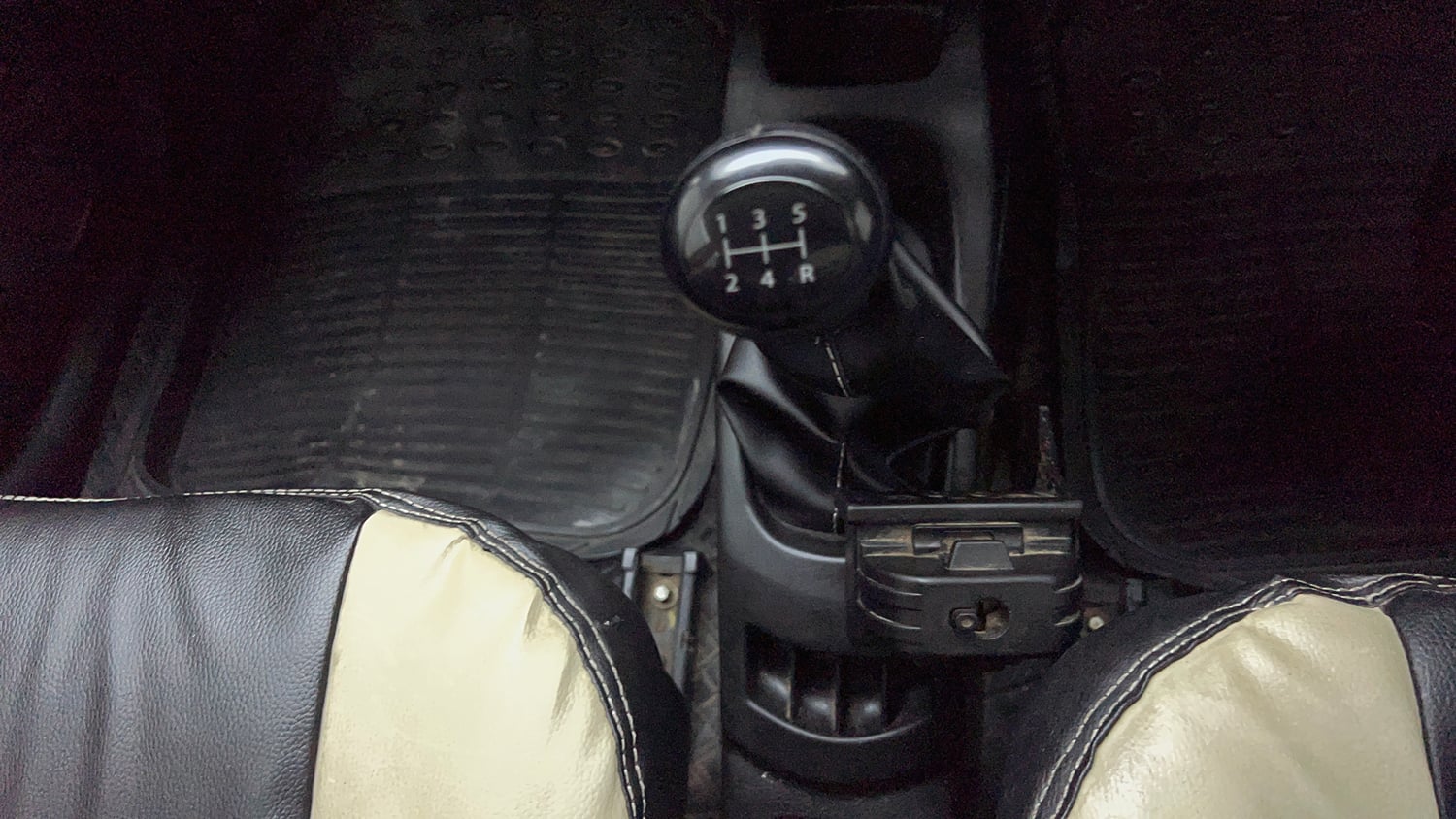 Used 2017 Maruti Suzuki Wagon R LXI CNG Cng Manual interior GEAR  KNOB VIEW