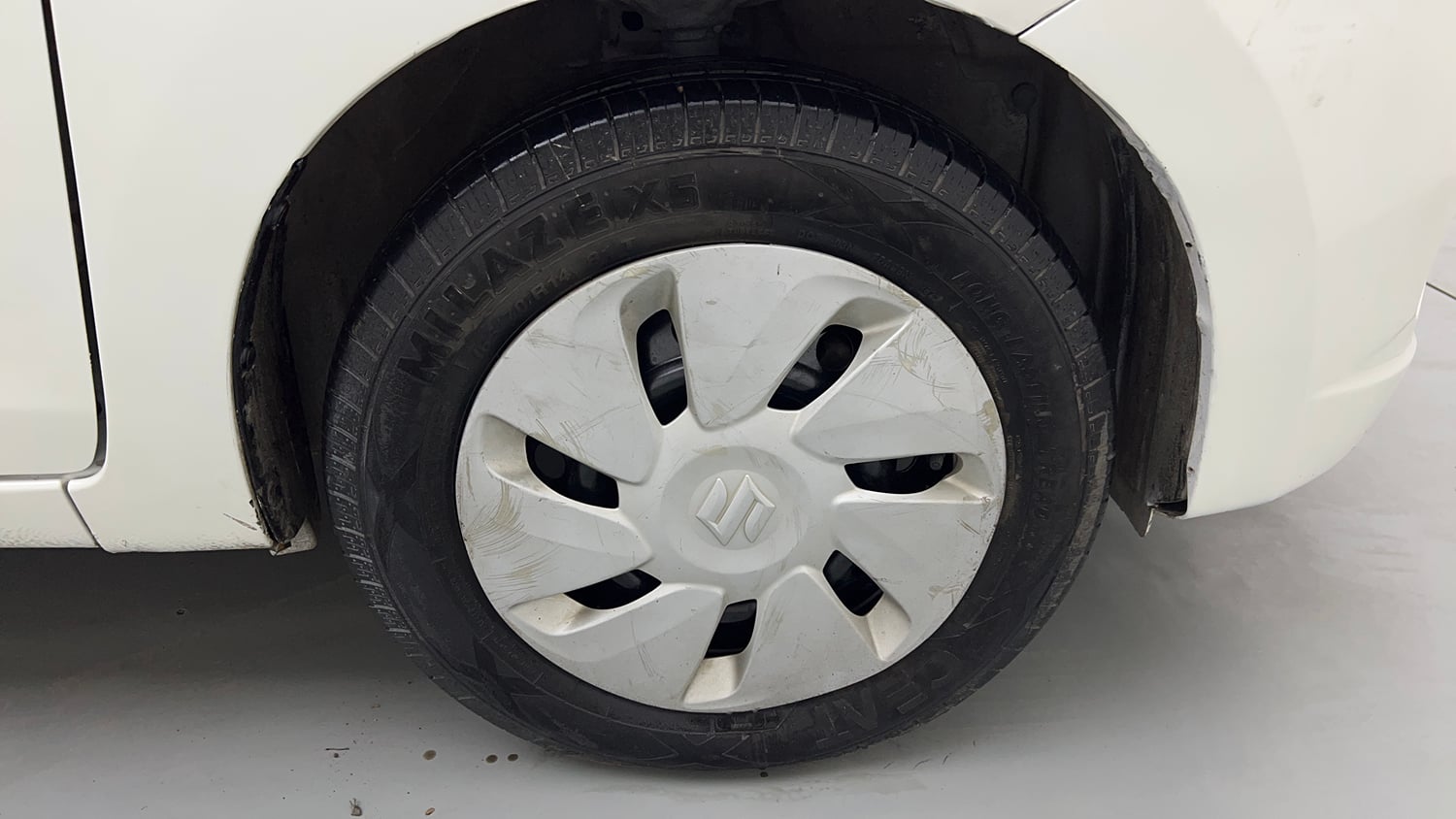 Used 2017 Maruti Suzuki Celerio VXi Petrol Manual tyres RIGHT FRONT TYRE RIM VIEW