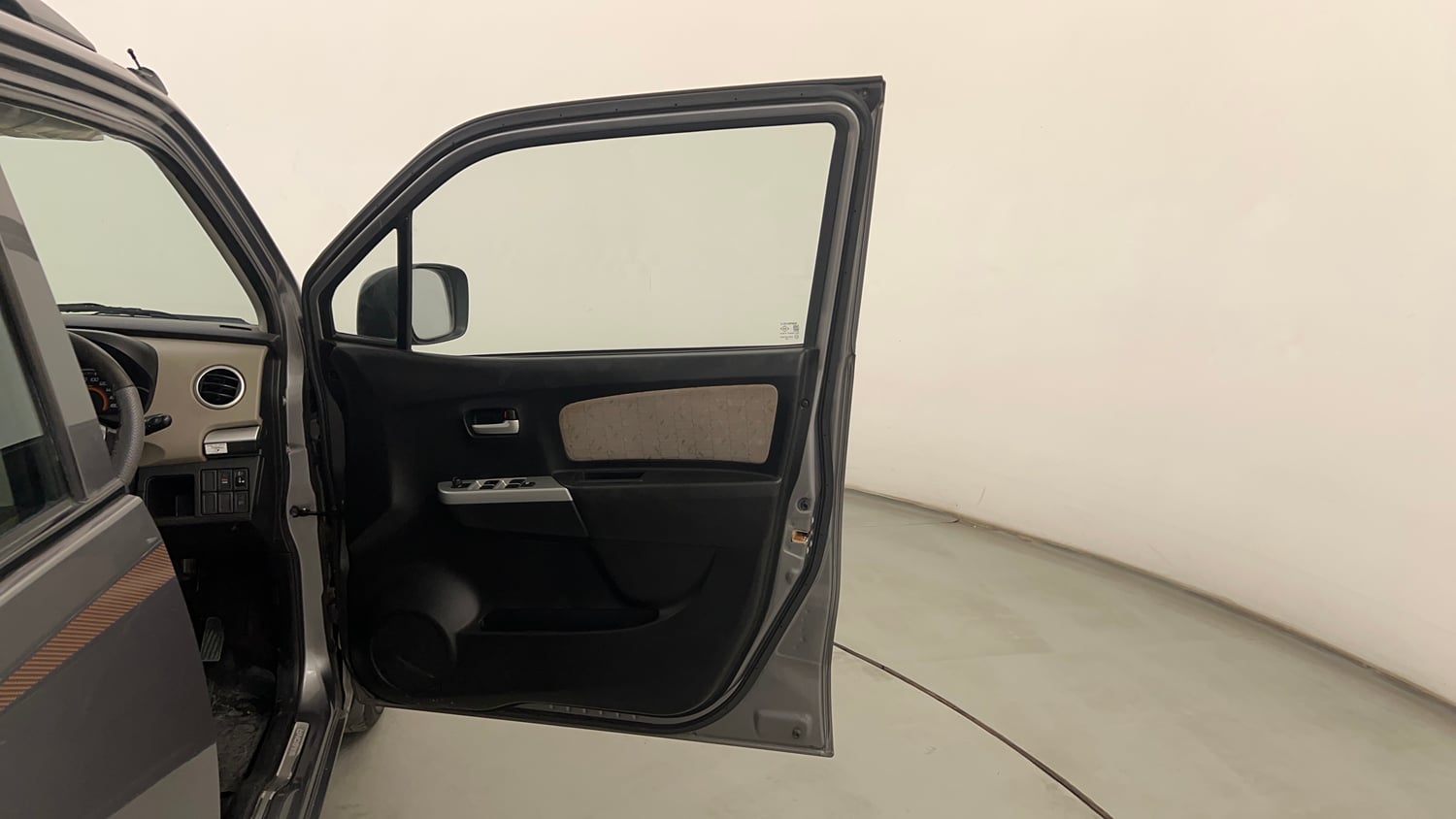 Used 2014 Maruti Suzuki Wagon R VXI Petrol Manual interior RIGHT FRONT DOOR OPEN VIEW