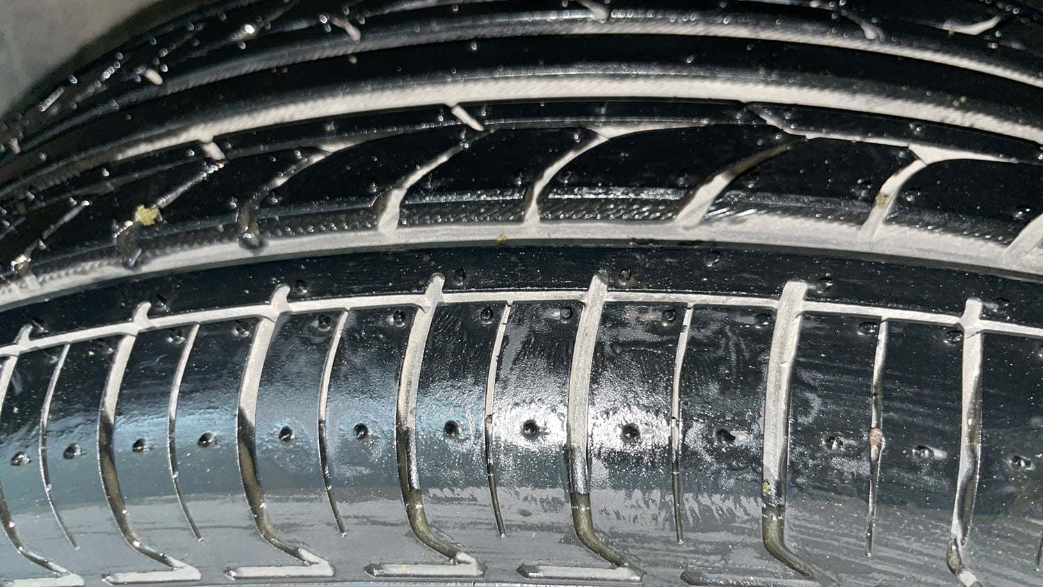 Used 2019 Maruti Suzuki Baleno Delta Petrol Manual tyres RIGHT FRONT TYRE TREAD VIEW