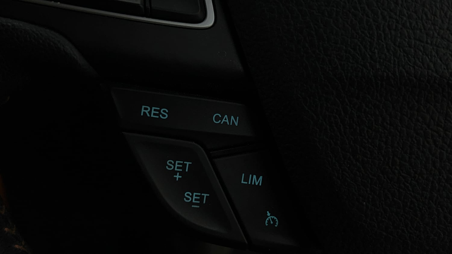 Used 2021 Ford EcoSport S MT 1.5 Ti-VCT Petrol Manual top_features Cruise control