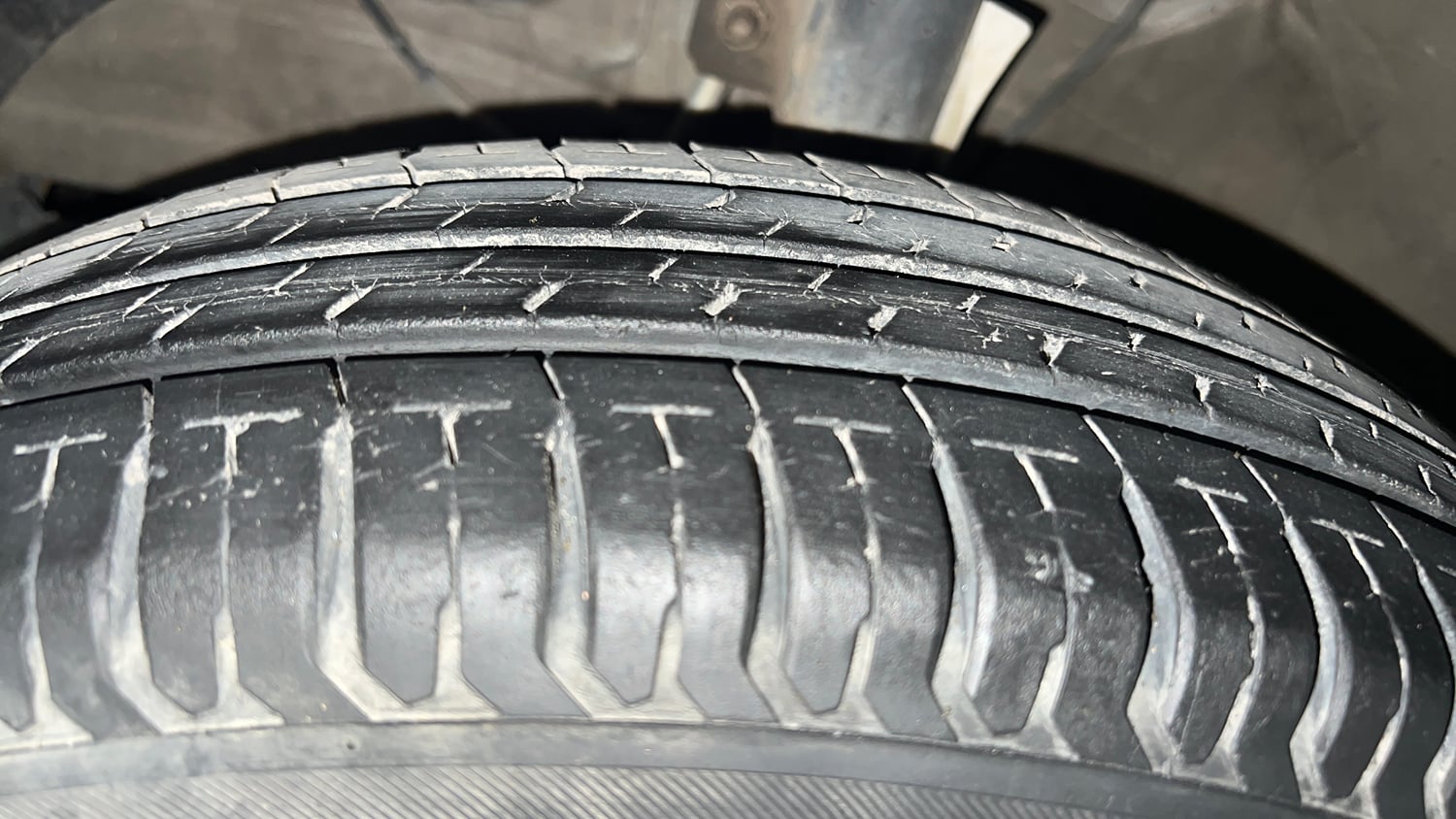 Used 2021 Maruti Suzuki Dzire VXi Petrol Manual tyres LEFT FRONT TYRE TREAD VIEW