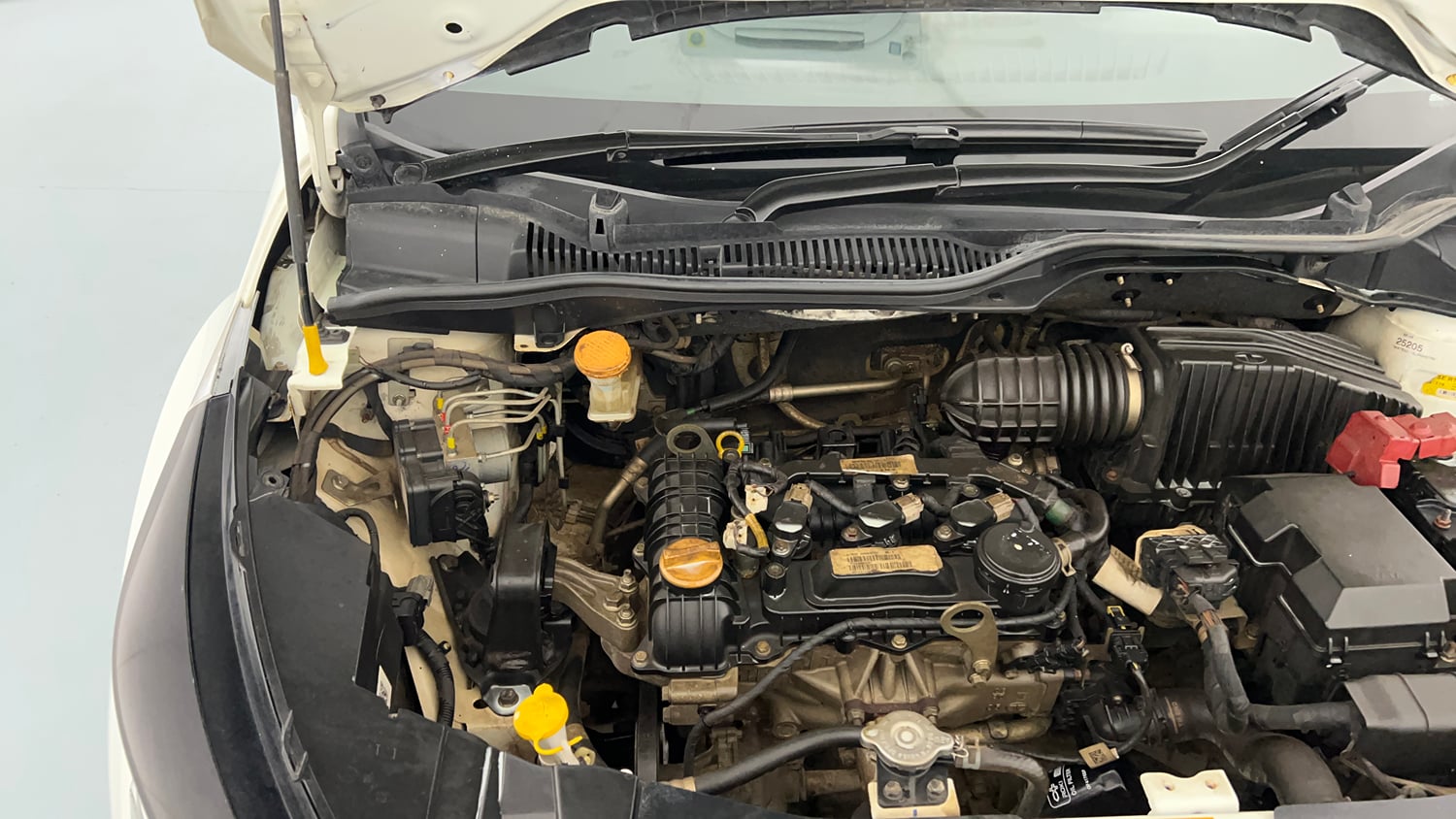 Used 2020 Tata Altroz XZ Petrol Petrol Manual engine ENGINE RIGHT SIDE HINGE & APRON VIEW