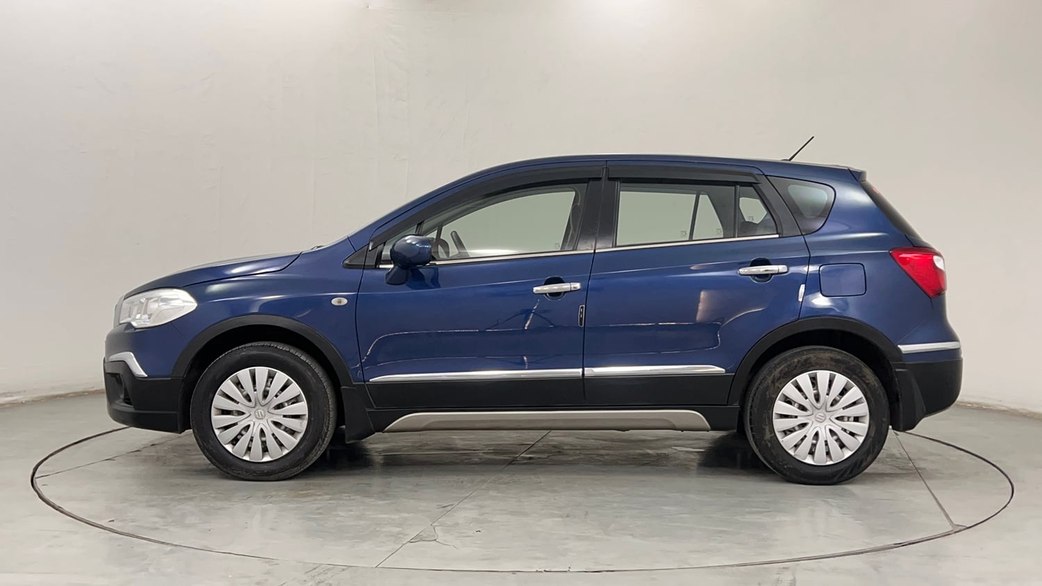 Used 2022 Maruti Suzuki S-Cross Sigma Petrol Manual exterior LEFT SIDE VIEW
