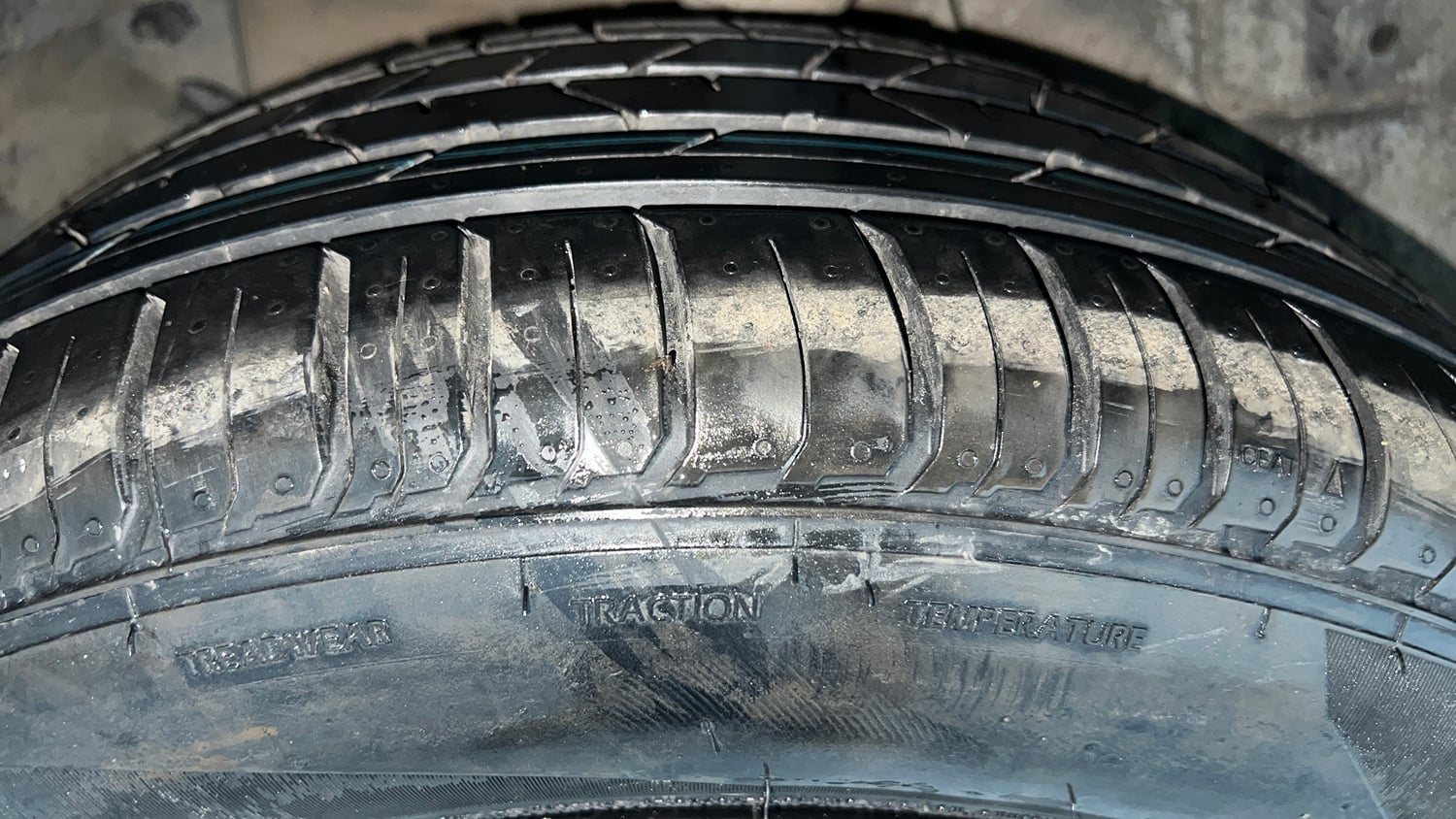 Used 2018 Tata Nexon XZA Plus Petrol Petrol Automatic tyres RIGHT REAR TYRE TREAD VIEW