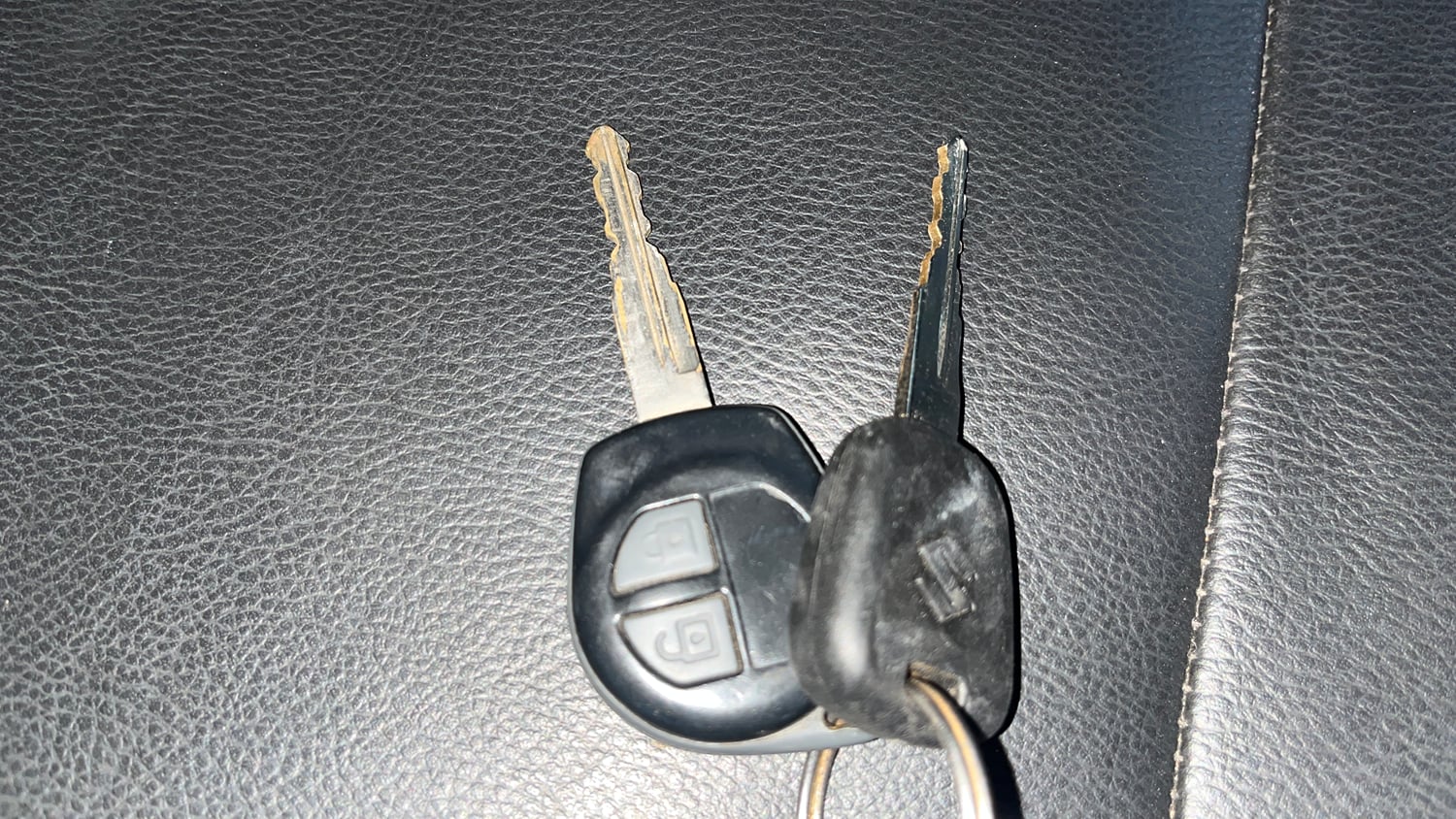 Used 2012 Maruti Suzuki Swift VXi Petrol Manual extra CAR KEY VIEW