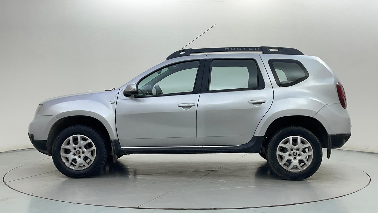 Used 2017 Renault Duster RXL Petrol Petrol Manual exterior LEFT SIDE VIEW