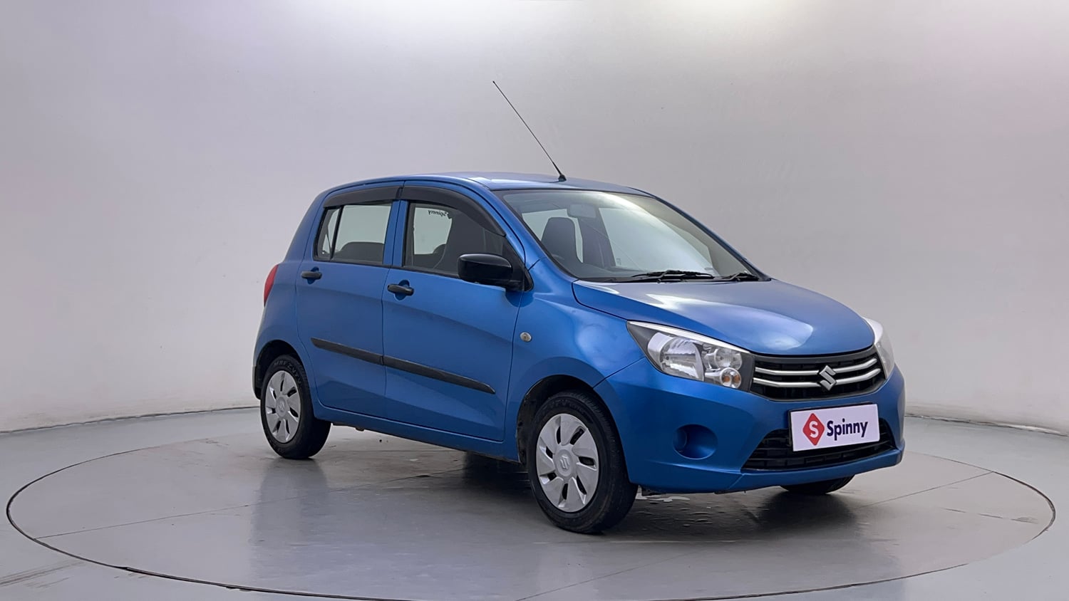 Used 2016 Maruti Suzuki Celerio VXi AMT Petrol Automatic exterior RIGHT FRONT CORNER VIEW