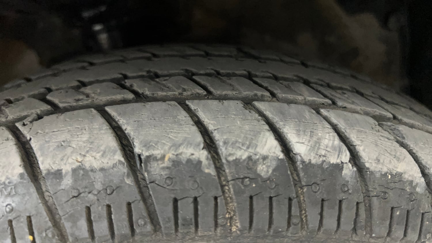 Used 2018 Maruti Suzuki Celerio VXi (O) CNG Cng Manual tyres RIGHT FRONT TYRE TREAD VIEW