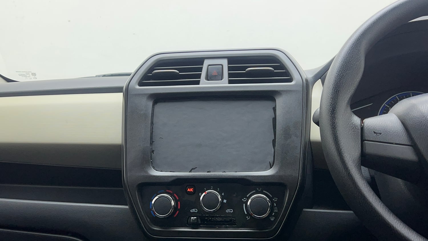 Used 2021 Datsun Redi-GO A Petrol Manual interior MUSIC SYSTEM & AC CONTROL VIEW
