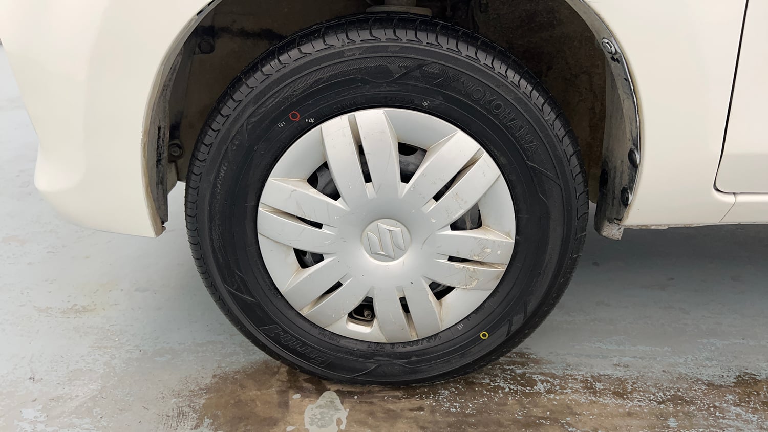 Used 2018 Maruti Suzuki Alto 800 LXi Petrol Manual tyres LEFT FRONT TYRE RIM VIEW