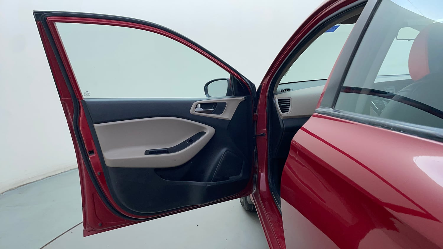 Used 2015 Hyundai Elite i20 Magna 1.2 Petrol Manual interior LEFT FRONT DOOR OPEN VIEW