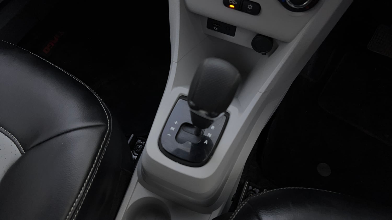 Used 2025 Tata Tiago XTA Petrol Automatic interior GEAR  KNOB VIEW