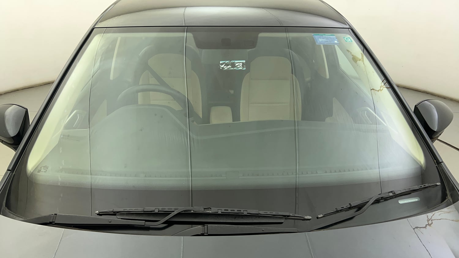 Used 2024 Volkswagen Virtus Highline 1.0 TSI MT Petrol Manual exterior FRONT WINDSHIELD VIEW